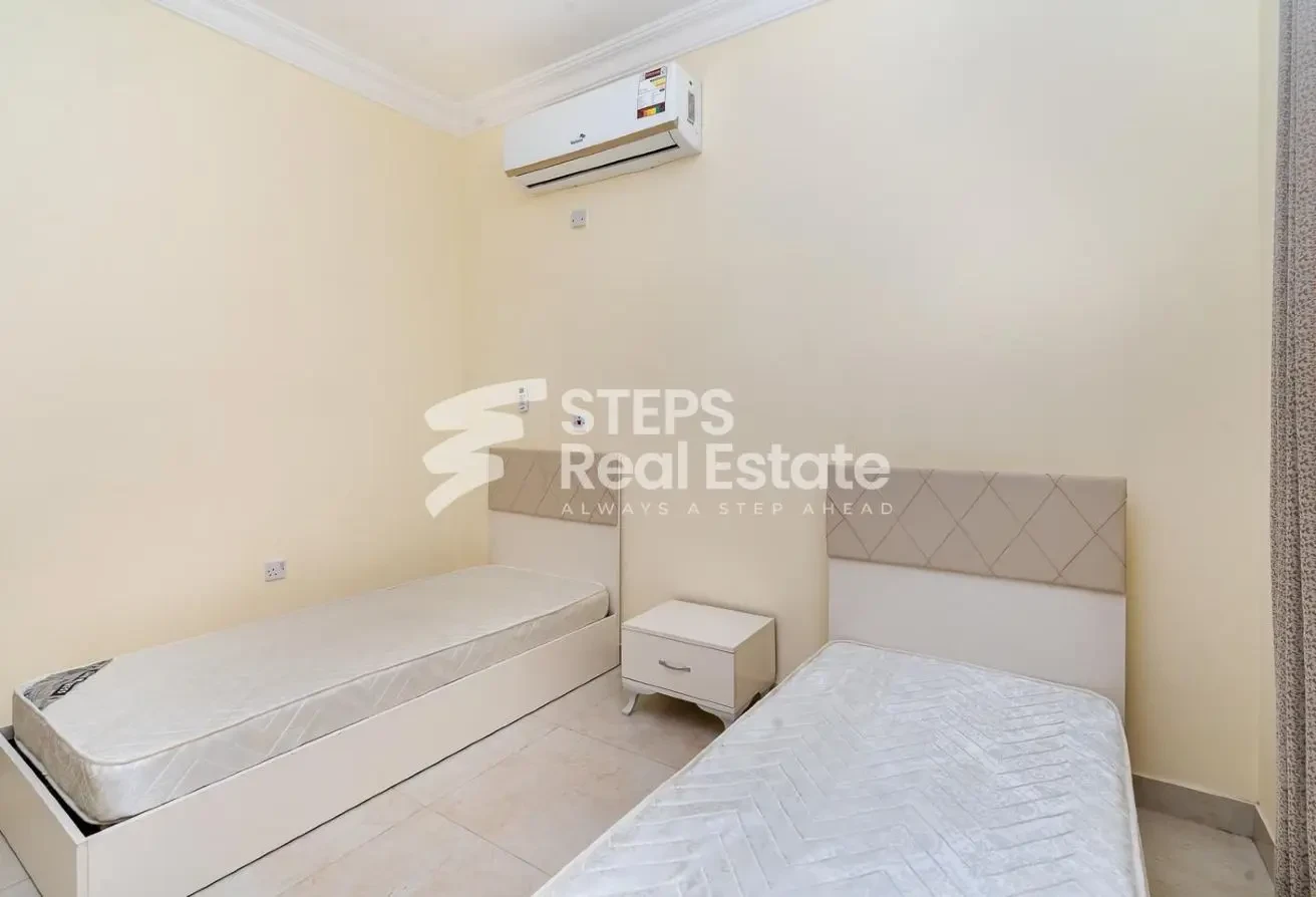Luxurious Villa with Freehold Opportunity - Compound Villa in Al Sakhama