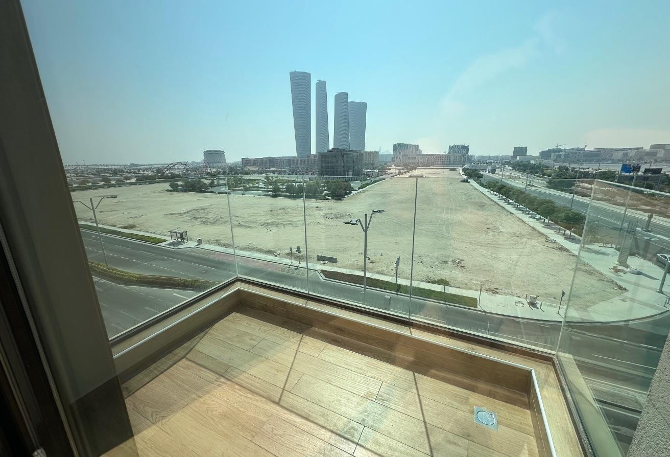 MODERN QUALITY | PRIME LOCATION | BALCONY