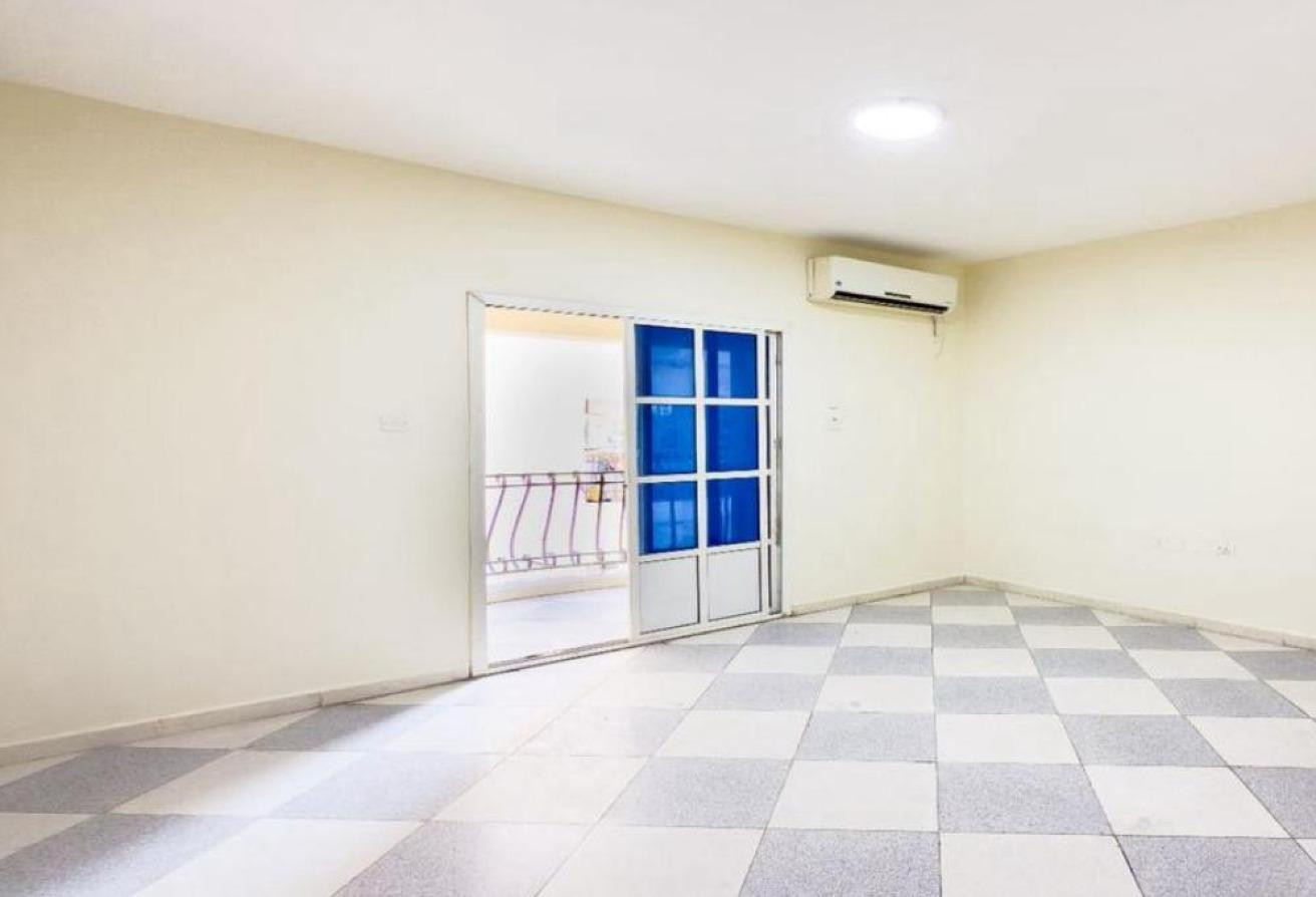 LIMITED OFFER FOR 2 BHK UNFURNISHED | WITH BALCONY - Apartment in Musheireb