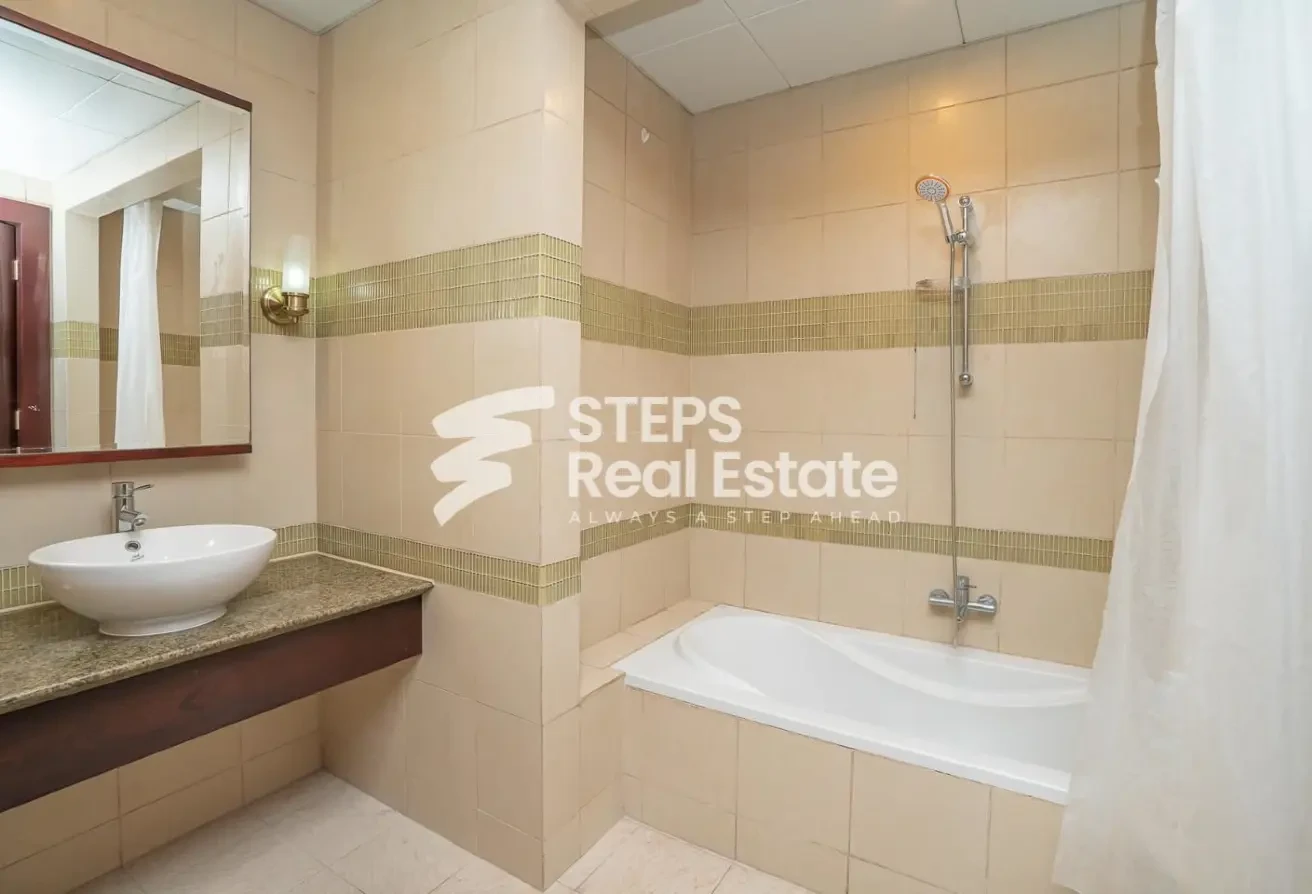 Unique 1 Bedroom Apartment for Sale in The Pearl - Apartment in East Porto Drive