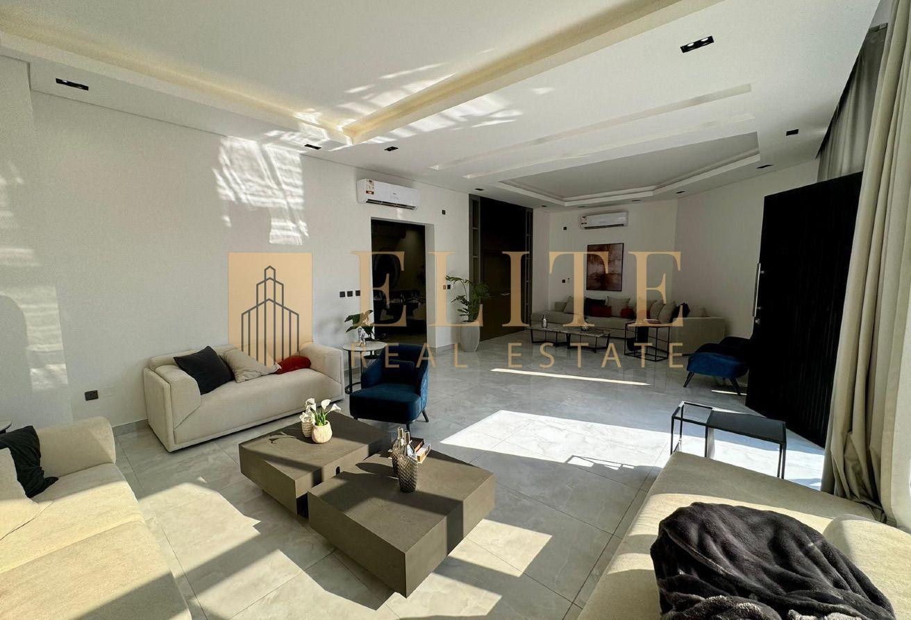 Signature 5-Bedroom Villa with Premium Finishes - Villa in Al Hadara Street