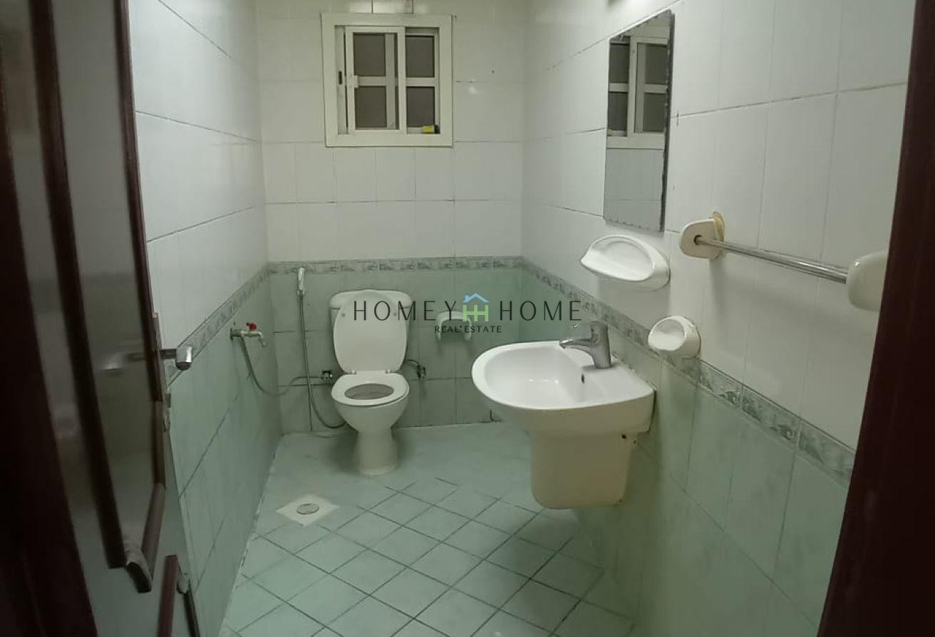 2 BHK Unfurnished Flat for Rent in Doha Al Jadeeda - Apartment in Doha Al Jadeed