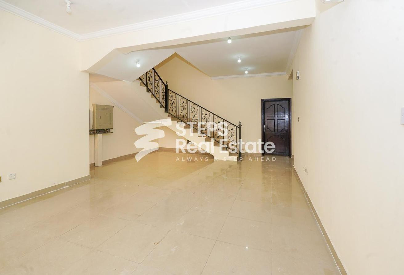Spacious 5 BHK Villa for Rent in Izghawa - Villa in Izghawa