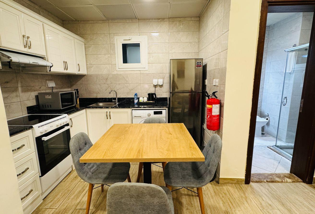 1BHK Serviced Apt | Fully Furnished with Balcony - Apartment in Old Airport Road