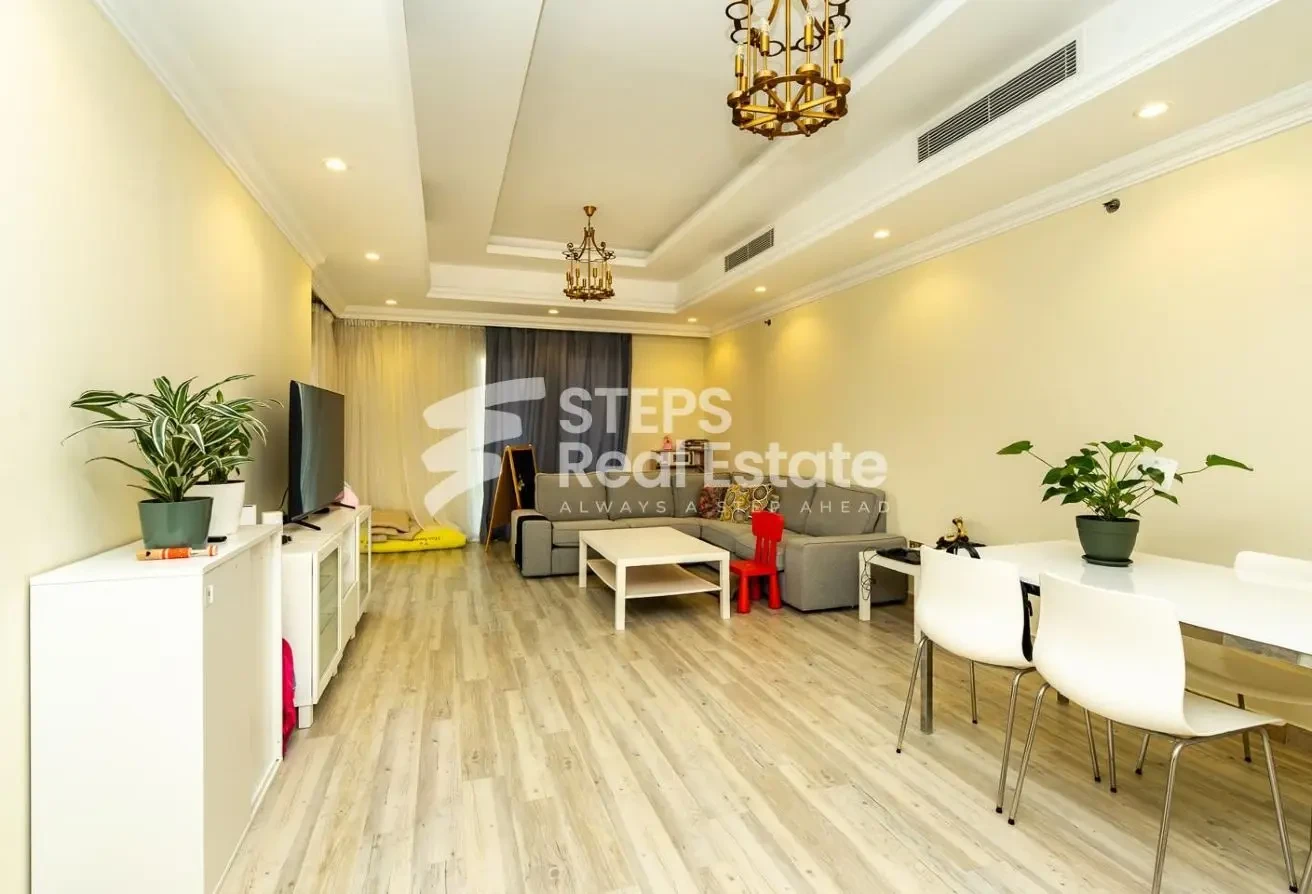 Side Sea View Apartment with Stunning Finishes - Apartment in West Porto Drive