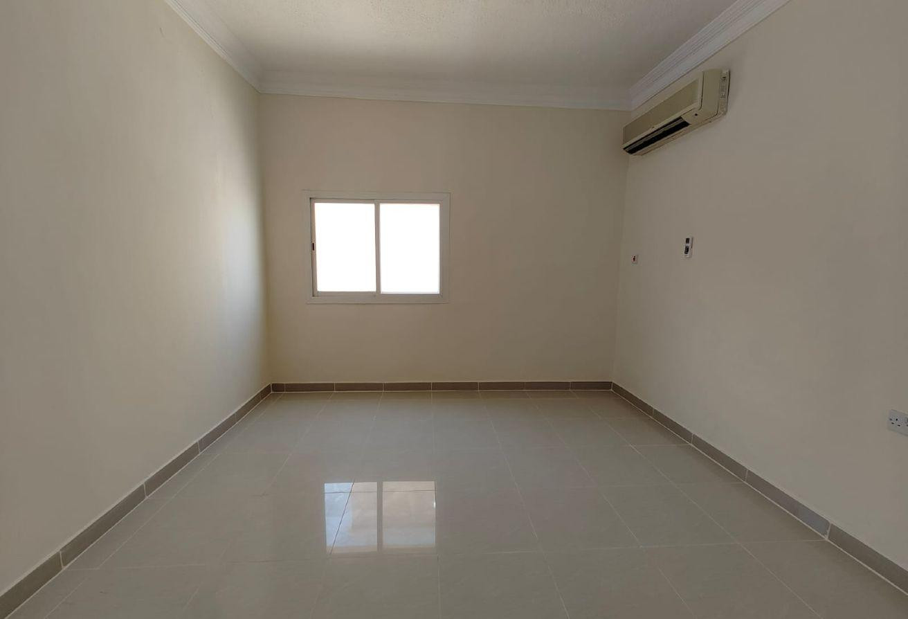 Amazing 3BHK Villa For Family With Amenities - Apartment in Souk Al gharaffa