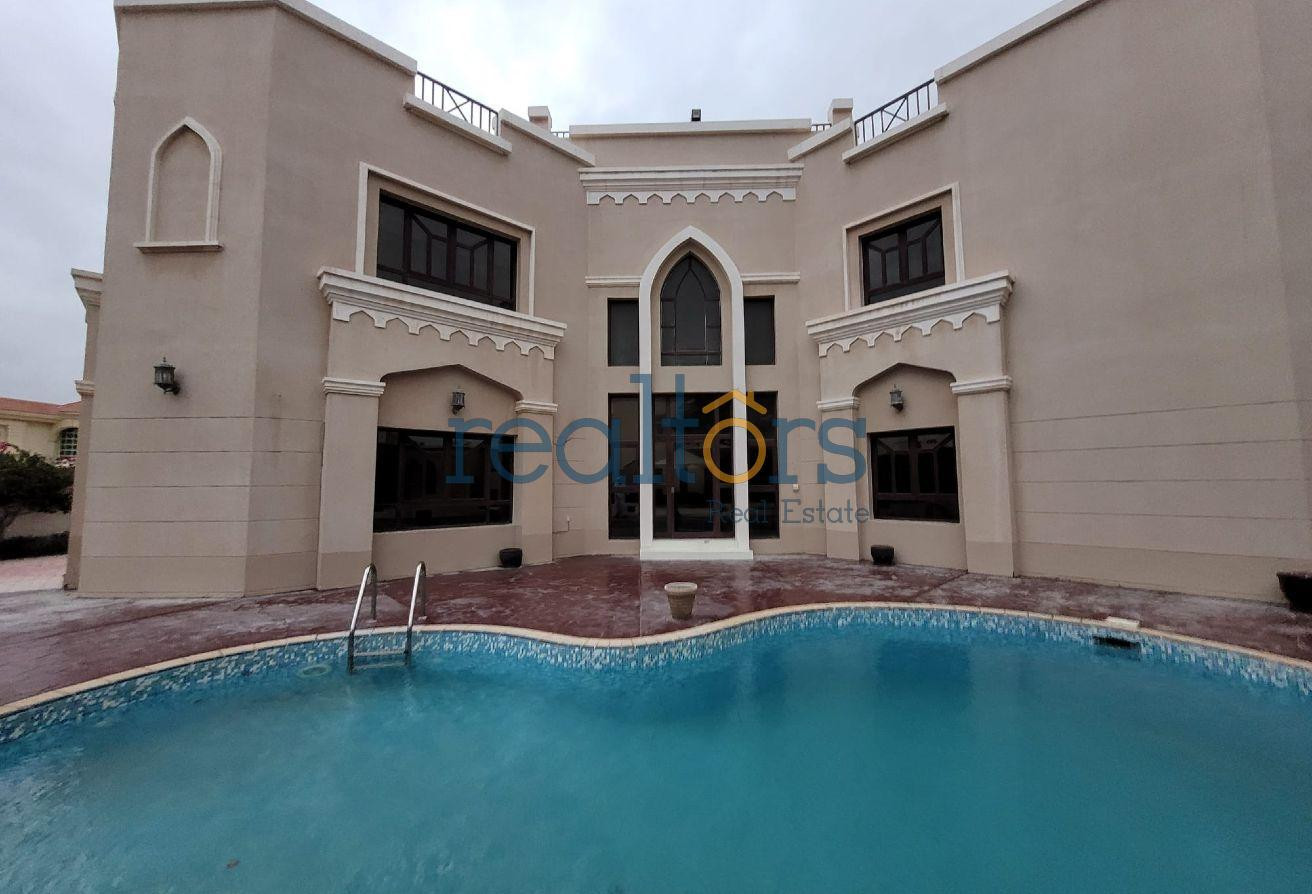 Standalone Villa| 6 Bed | Pool | Driver | Maid - Villa in Al Isteqlal Road