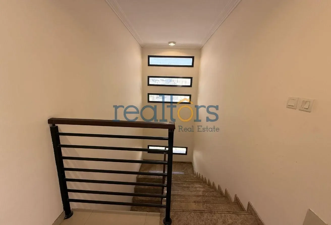 LUXURIOUS VILLA 5BR +MAID + DRIVER| AL HILAL - Compound Villa in Al Hilal