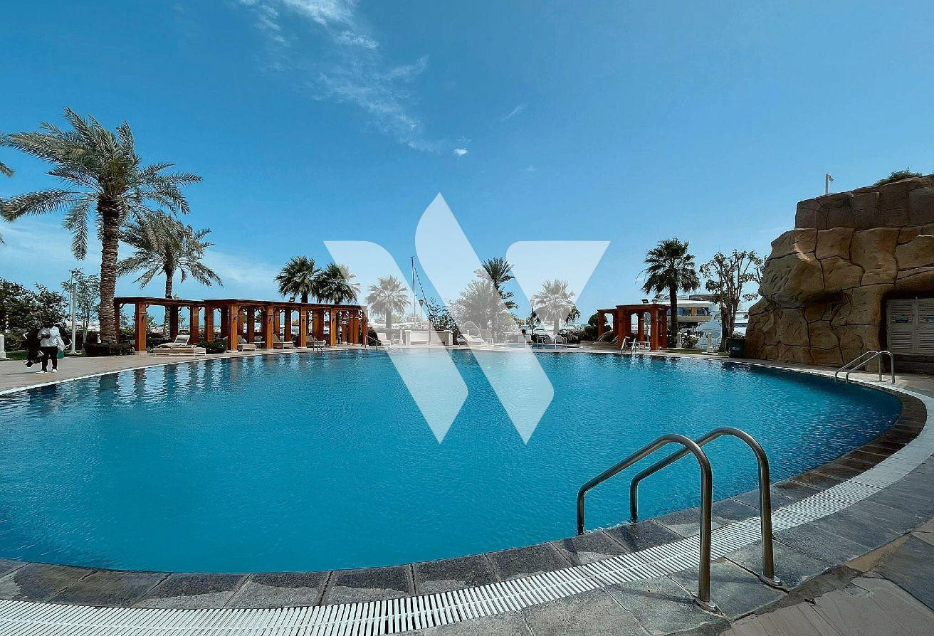 4BR | FF | Luxury and Serviced | Private Pool