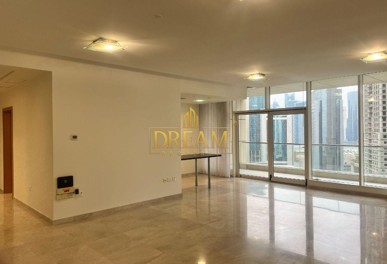 Semi Furnished 3 Bedroom + Maid for Rent - Apartment in West Bay