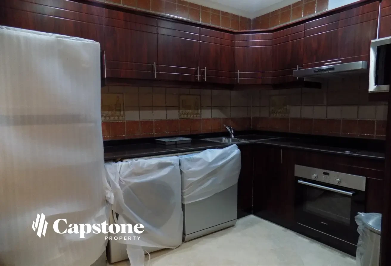 Spacious 1BR Fully Furnished with Pool and Gym - Apartment in Anas Street