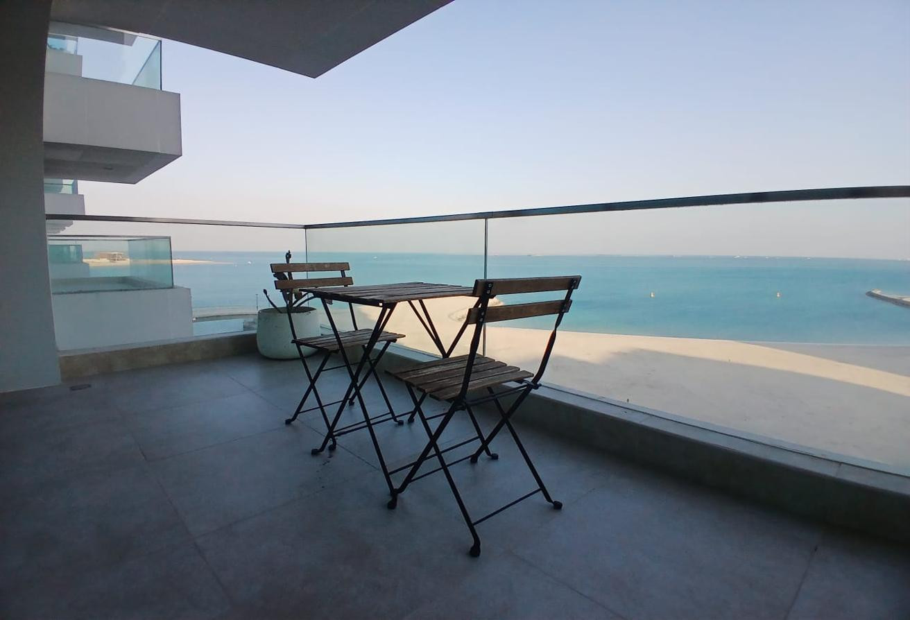 Full sea view / near vendom mall / one bedroom