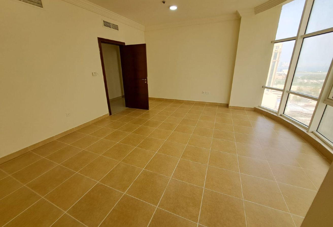 Available 2BHK Unfurnished Flat near Doha Corniche - Apartment in Salata