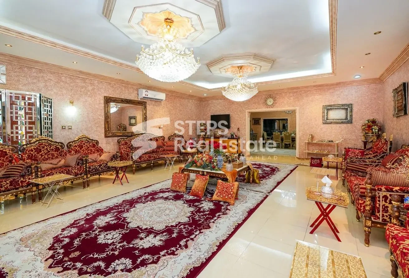 5 BHK Villa with Maids Room for Sale in Al Wakrah - Villa in Al Wakair