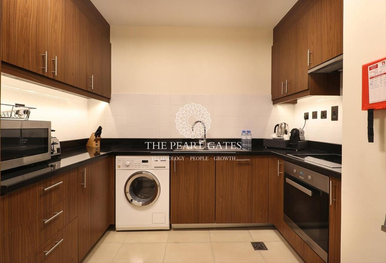 Luxury Beachfront Living | Premium 1 Bedroom - Apartment in West Bay