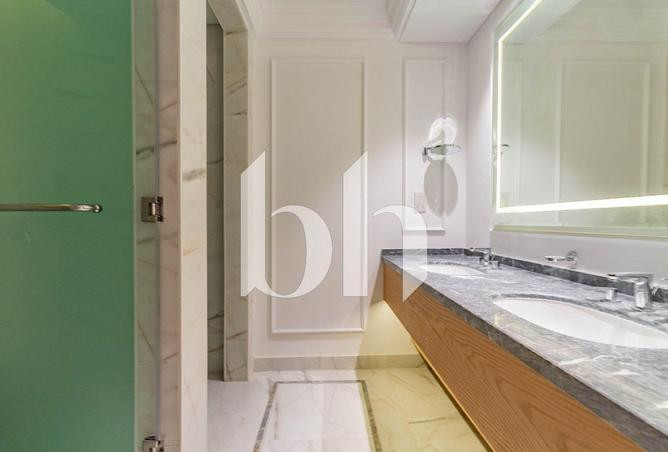 Premium 3BHK Stunning Flat with Full Marina View