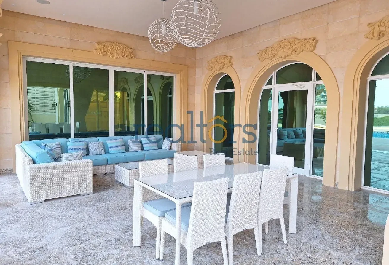 Ultra-luxury fully furnished beach front villa - Villa in East Porto Drive