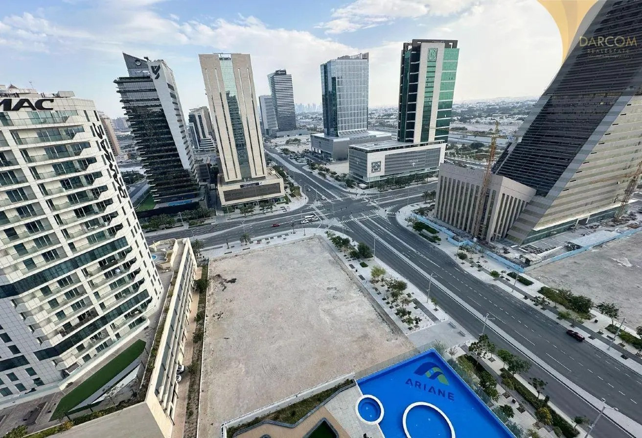 HURRY UP / GOOD INVESTMENT / STADUIM VIEW