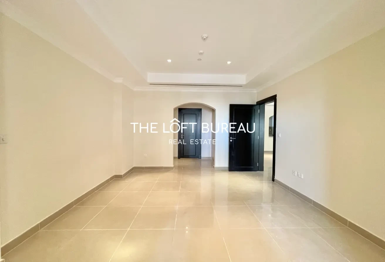 LOWEST RENT I HUGE LAYOUT I LOW FLOOR I BRIGHT 1BR - Apartment in Doha