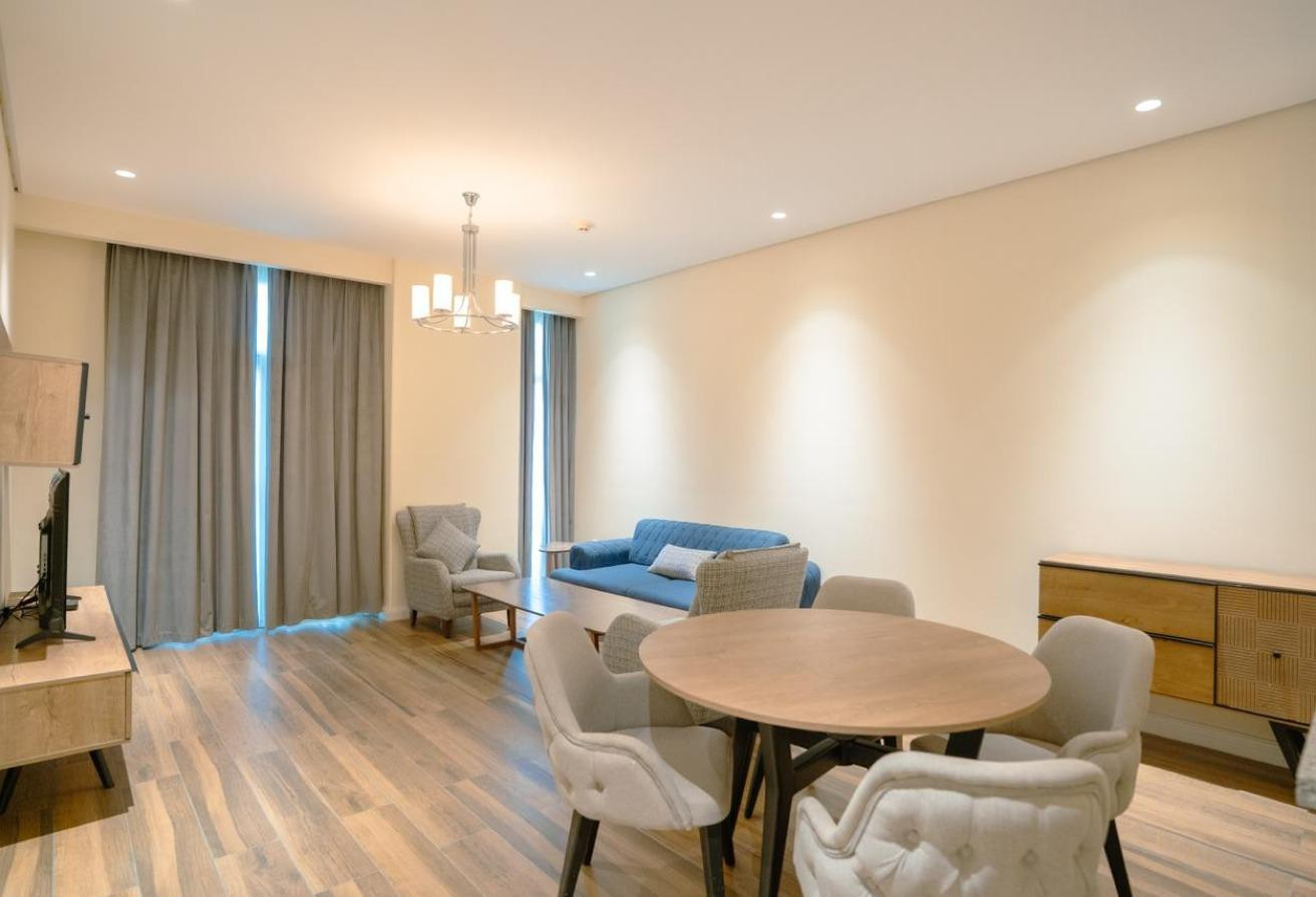 SF Premium 1 BHK | Office space | Sea view Balcony - Apartment in Floresta Gardens