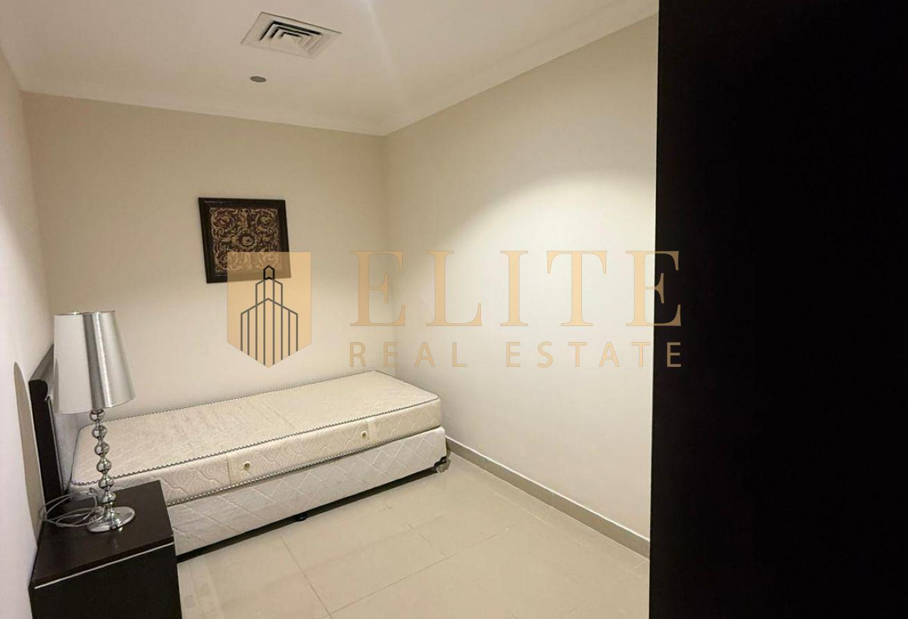 Brand new , semi furnished , Pearl Qatar - Apartment in East Porto Drive