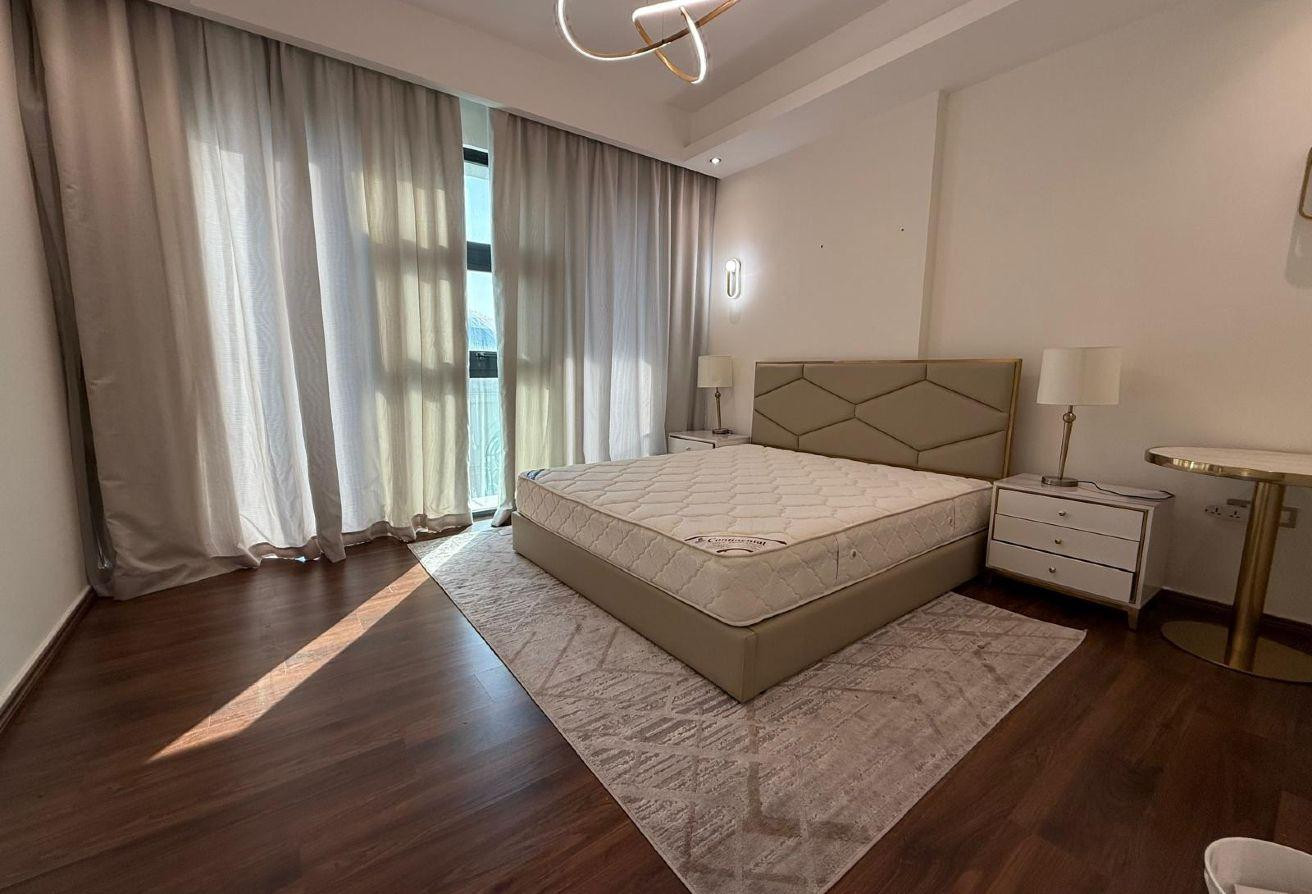Stylish two bedrooms / spacious balcony / sea view
