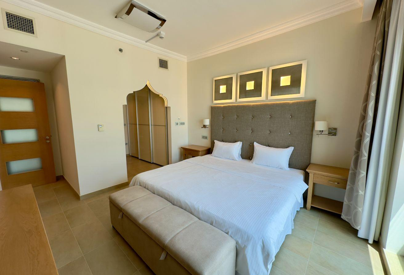 1BR Beachfront Chalet | Viva Bahriya | Bills Incl - Apartment in Viva Central