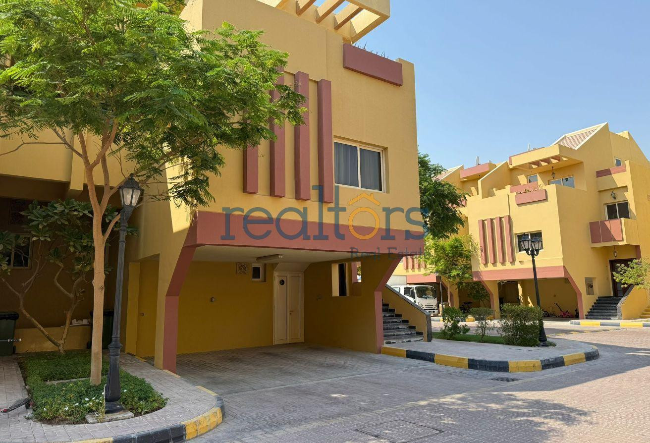 Al Messila Compound Villa | 5BR | Gym &amp; Pool - Apartment in Doha