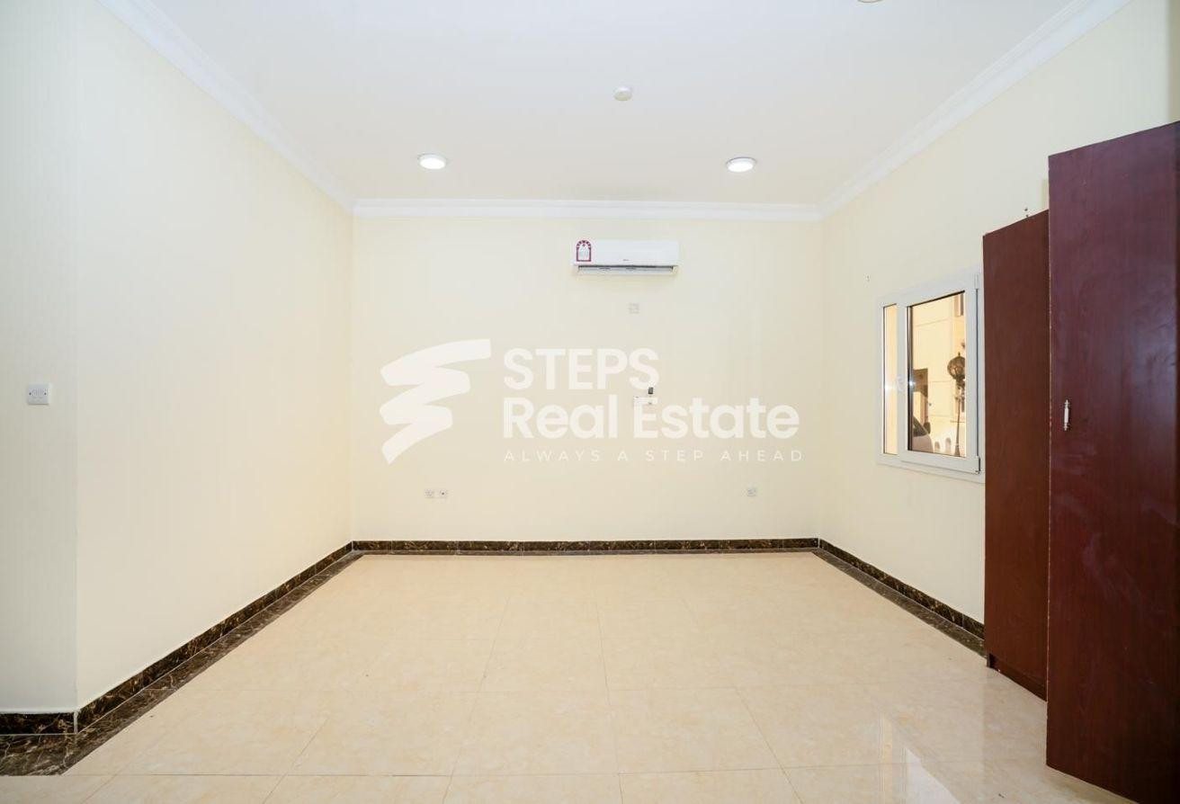 6 BHK Villa For Staff Accommodation in Markhiya - Staff Accommodation in Al Markhiya Street