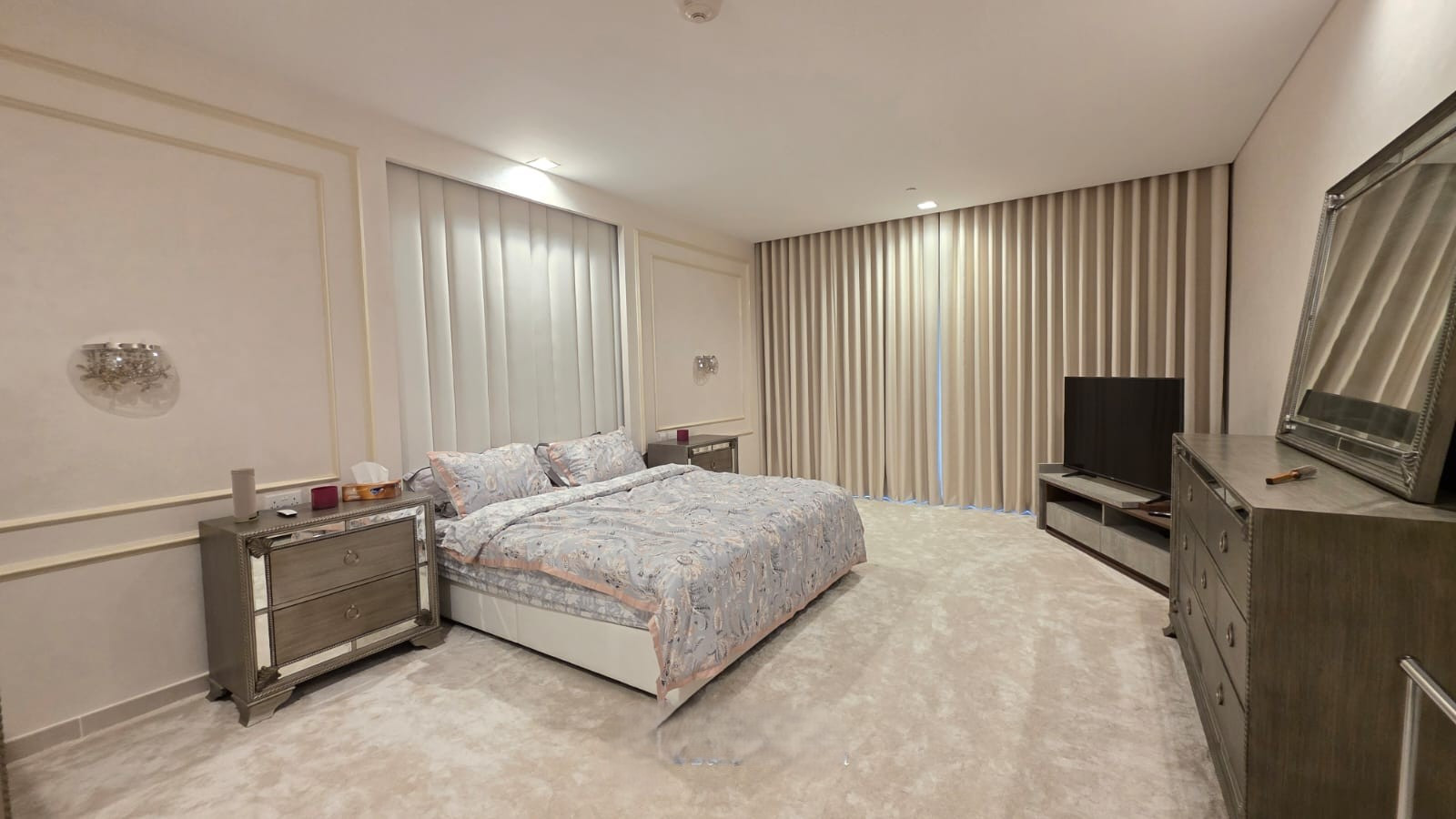 Elegant |1BHK | FF | With Balcony | Sea View - Apartment in Viva West