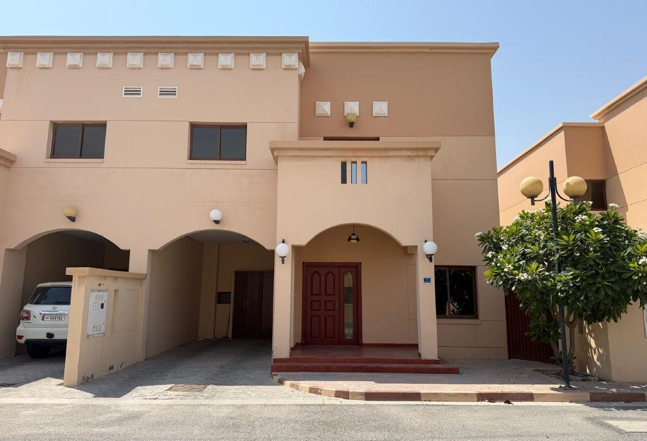 Stylish 3BR Villa with Pool and Garden - Compound Villa in Al Soudan
