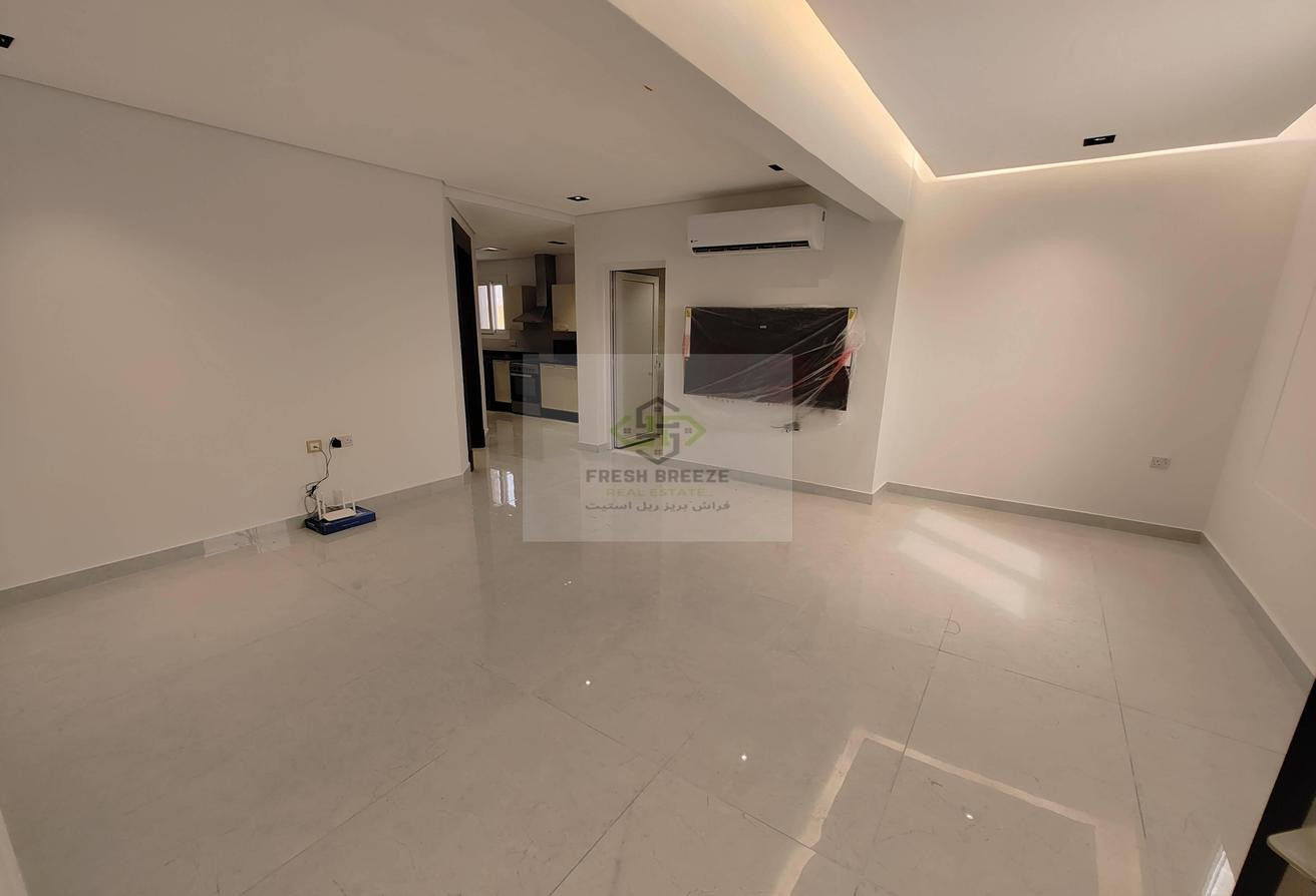 LOW PRICE | AMAZING 3 BHK SEMI FURNISHED APARTMENT