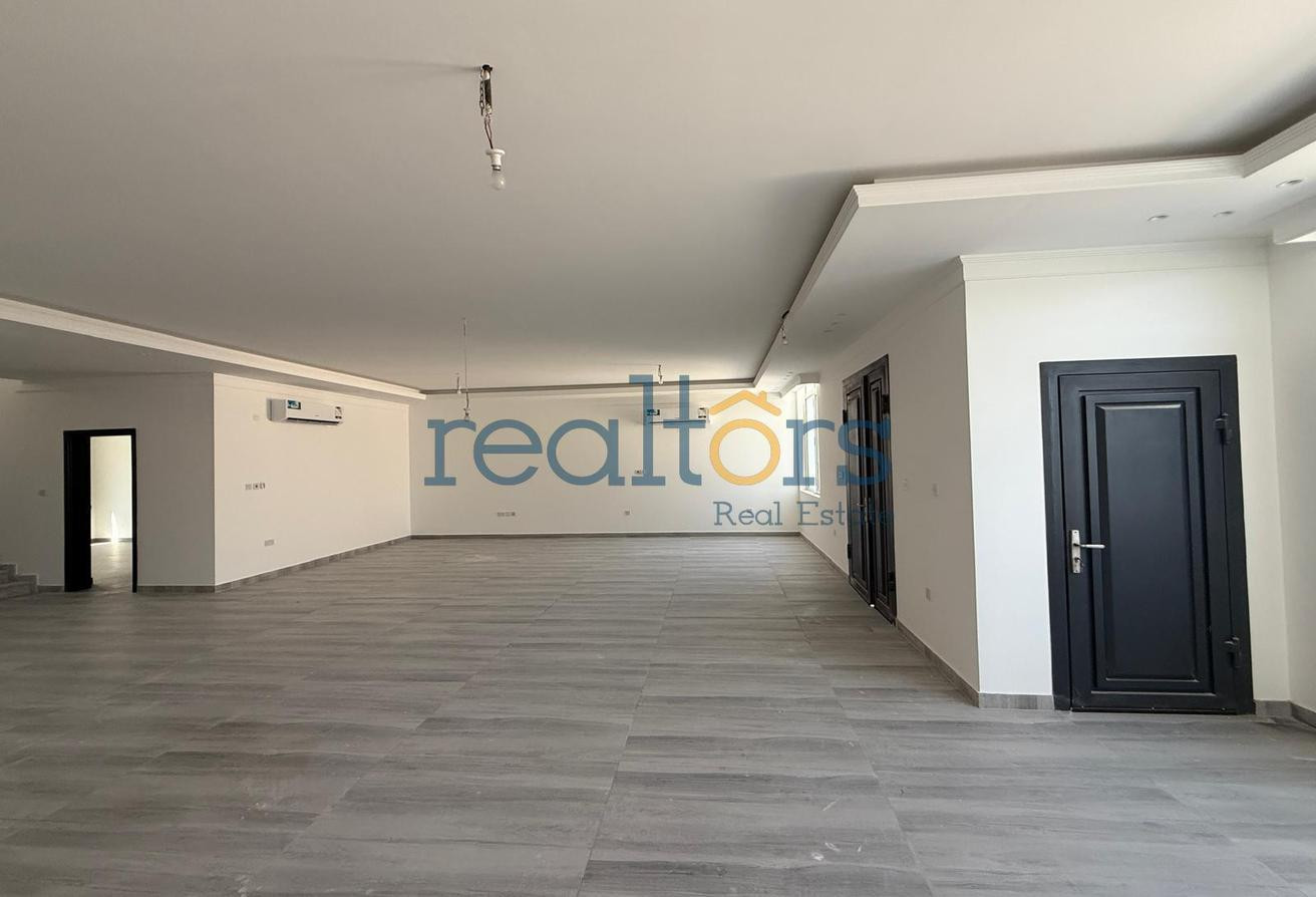 AMZ PRICE BRAND NEW STAND ALONE VILLA 7 PLUS MAID - Villa in Al Thumama