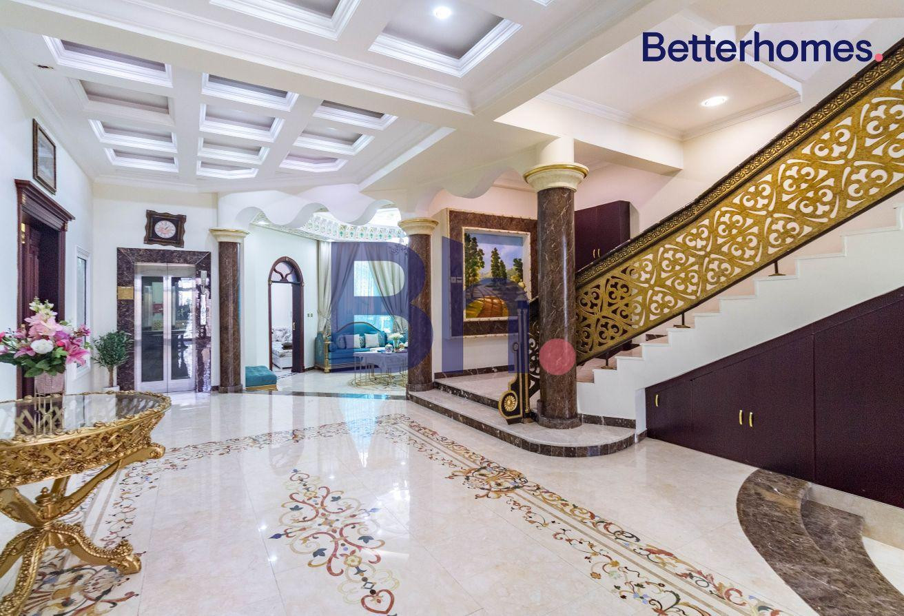 8 BEDROOMS FULLY FURNISHED VILLA WITH MAID ROOM - Villa in Al Wakair