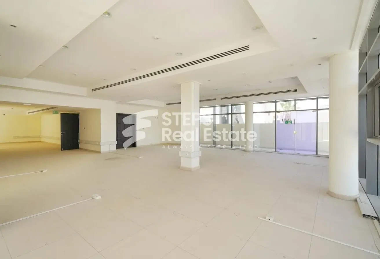 Standalone Commercial Villa | Office with Elevator - Villa in D Ring