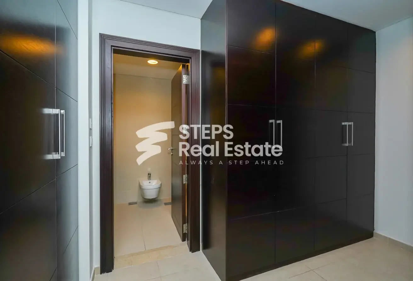 Luxury 2 Bedroom Apartment in The Pearl | Sea View - Apartment in East Porto Drive