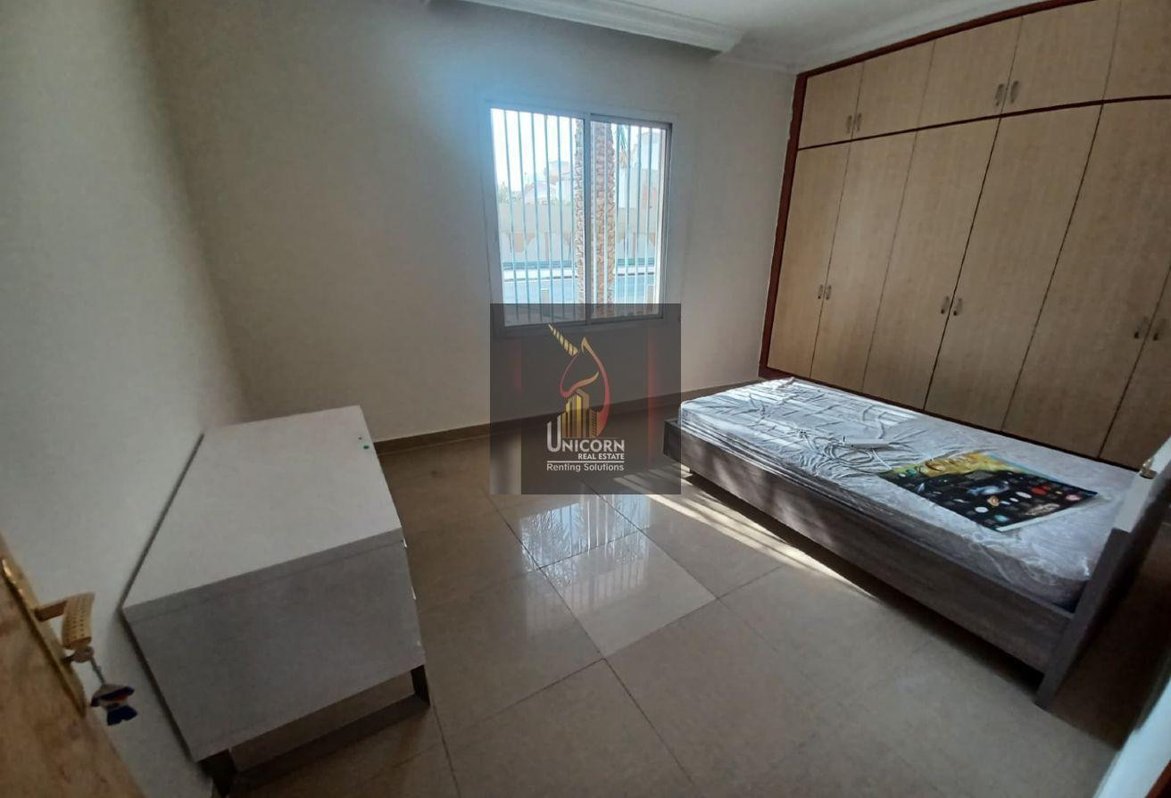 Well-Kept 3-Bedroom | Unfurnished - Apartment in Al Nasr Street