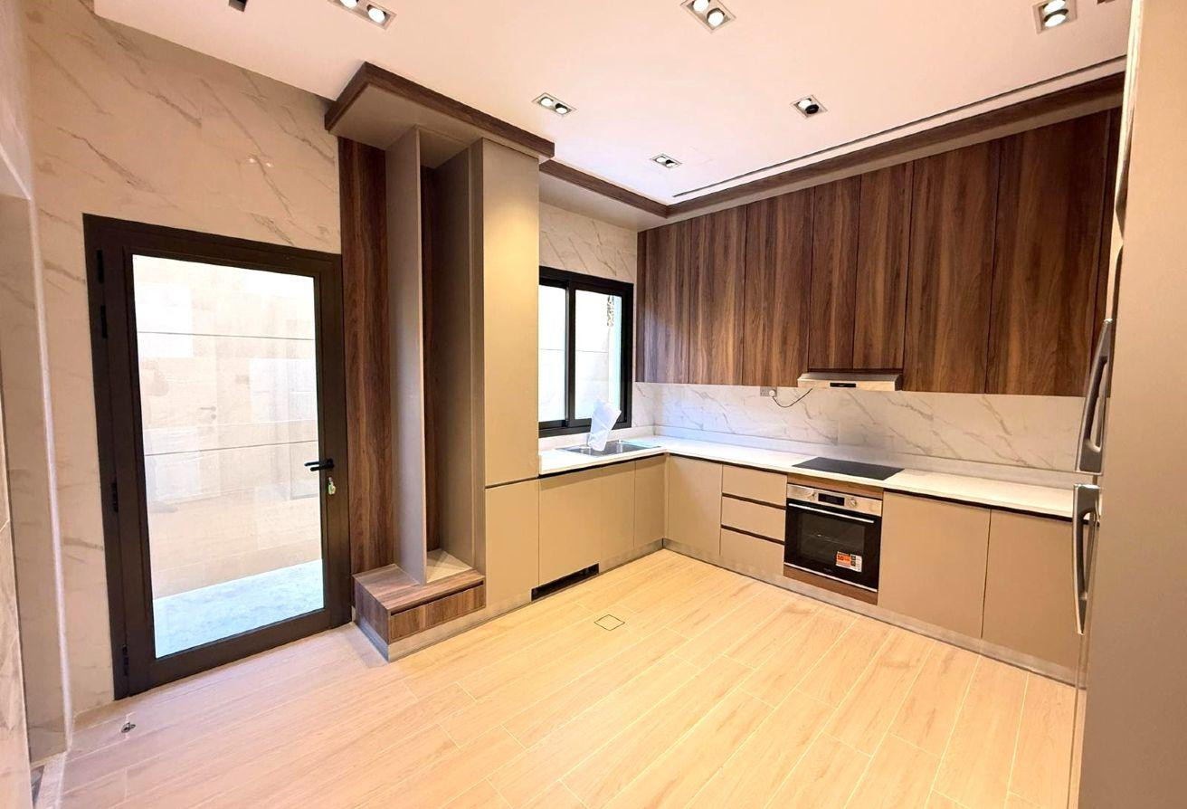 MODERN SEMI-FURNISHED VILLA WITH POOL & LIFT - Villa in Al Soudan