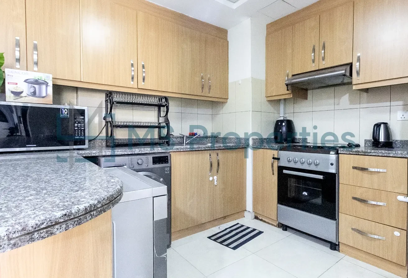 Spacious 1BHK Apartment with Great Balcony - Apartment in Fox Hills