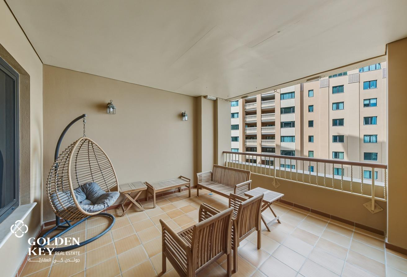 Great Finishes | FF-2BR w/ Balcony | Porto Arabia - Apartment in Y building 12