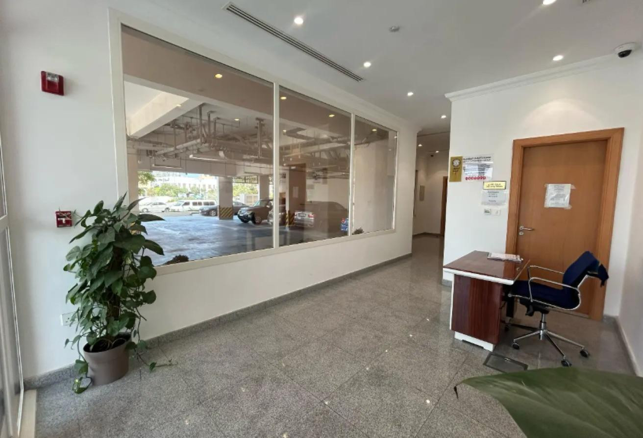 3- BEDROOMS APARTMENT SF WITH BALCONY IN LUSAIL !