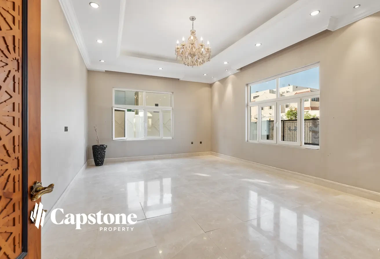 Spacious Villa with Private Pool | NO COMMISSION - Villa in Al Markhiya Street