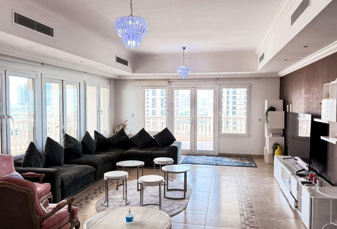 FOR SALE! SPACIOUS 3 BED+MAID-F/F-WITH TITLE DEEDS - Apartment in East Porto Drive