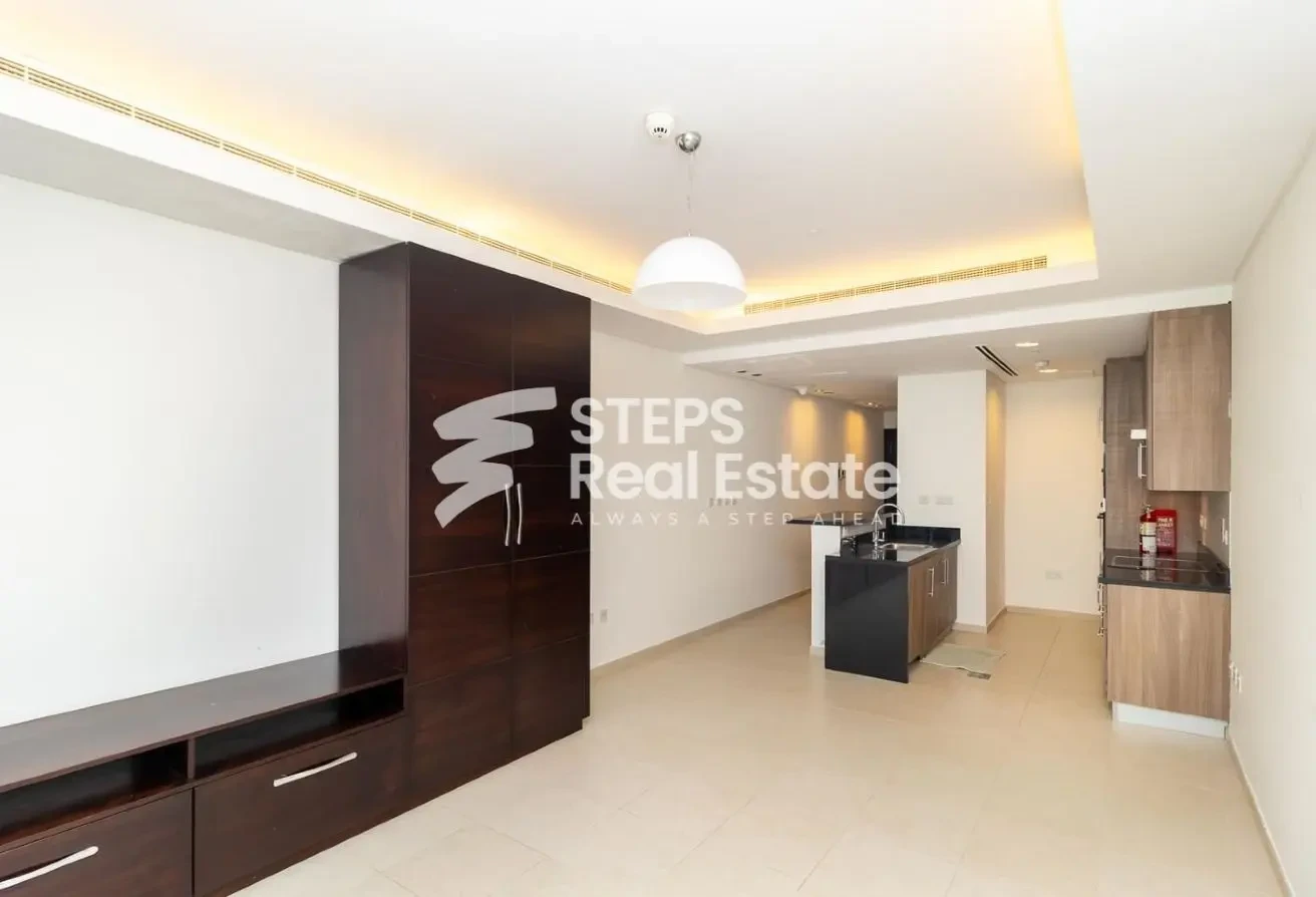 Studio for Rent in The Pearl | Bills Included - Apartment in West Porto Drive