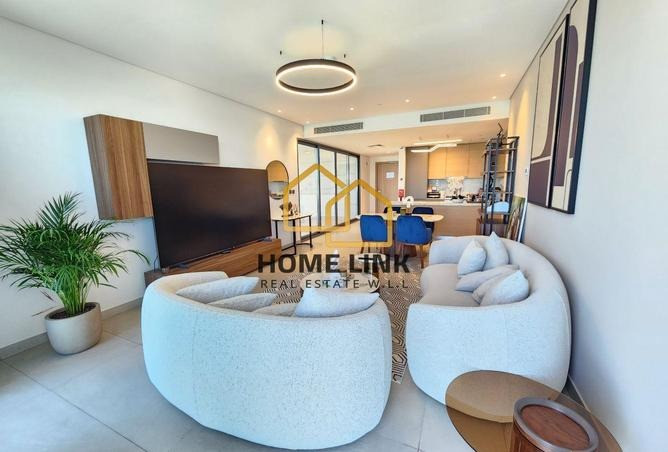 LUXURY 1 BHK FURNISHED APARTMENT SEA VIEW