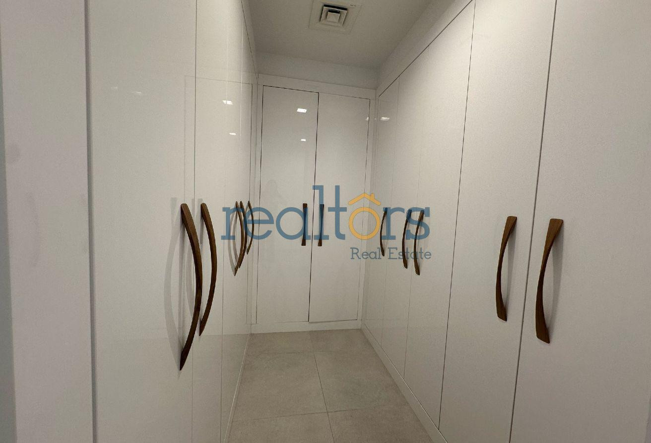 Premium Studio Living in VB 28 with Stunning Views - Apartment in Al Mutahidah Tower