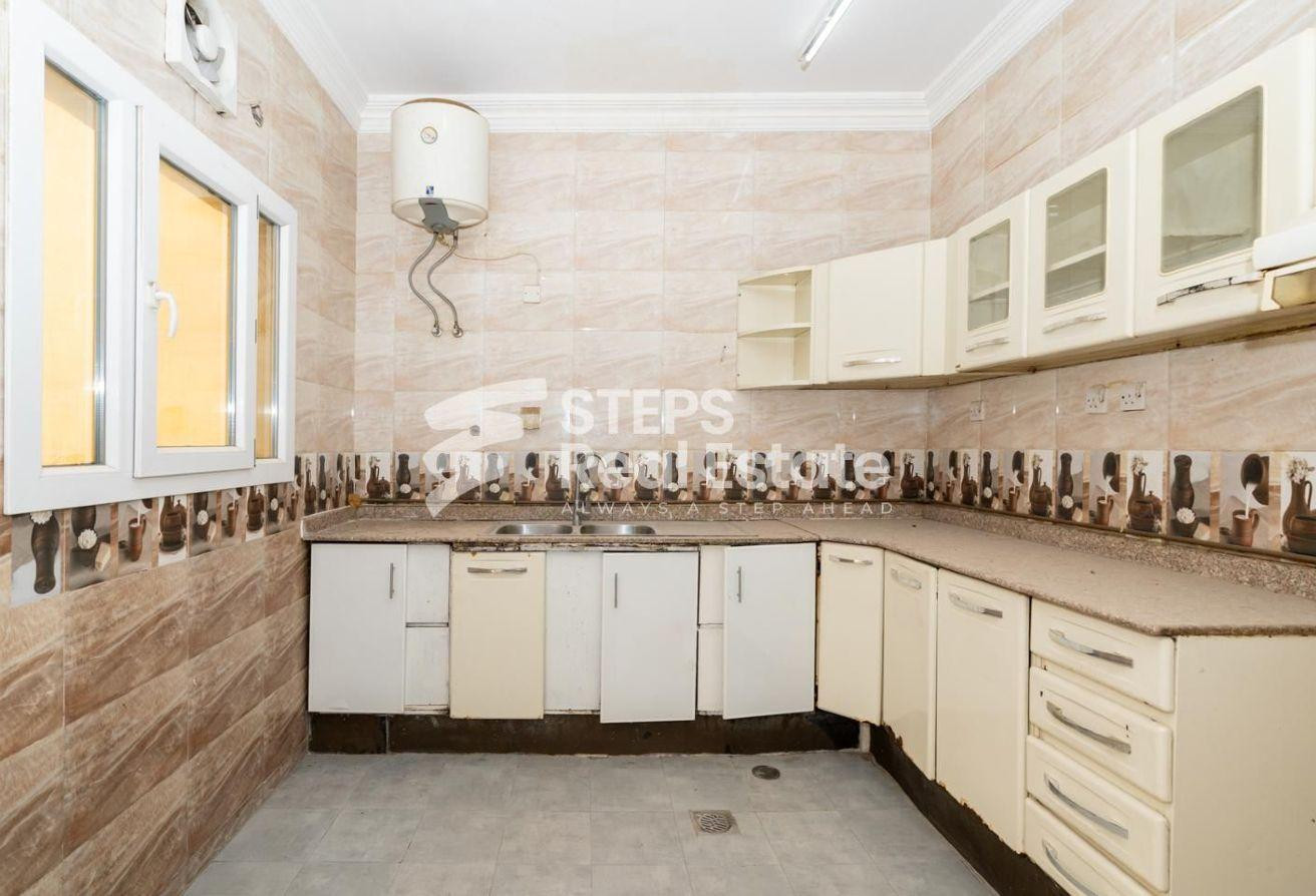 7 BHK Villa for Staff in Al Markhiya - Villa in Al Markhiya Street