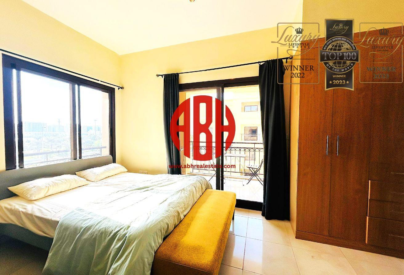 READY TO MOVE | HUGE LAY OUT STUDIO APPARTMENT - Studio Apartment in Fox Hills