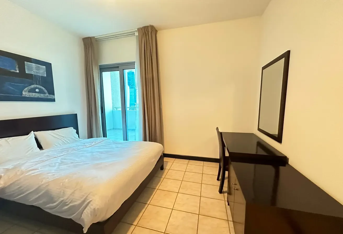 Stylish 3 Plus Maid with City/Sea View with Bills - Apartment in West Bay