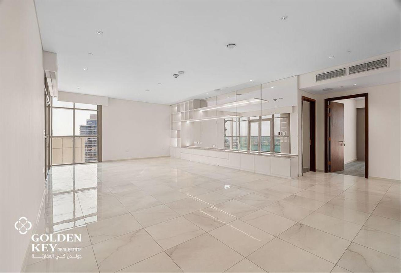 Sea View | 2BR+ Balcony | Semi-Furnished | Lusail - Apartment in Seef Lusail